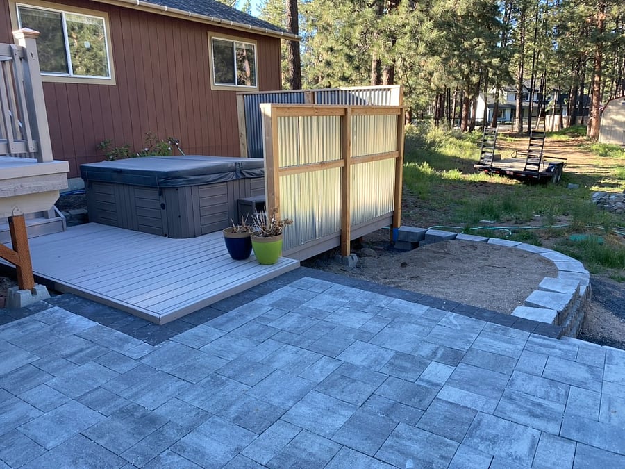 Hot tub with privacy fence