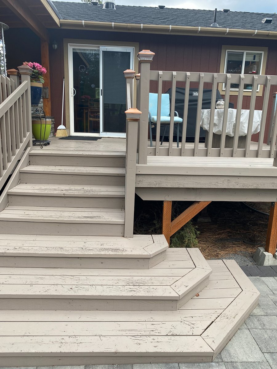 Back sliding glass door to deck and outside kitchen