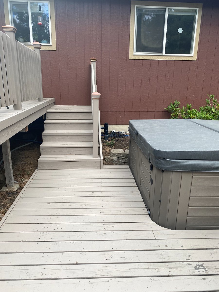 Stairs down to the hot tub