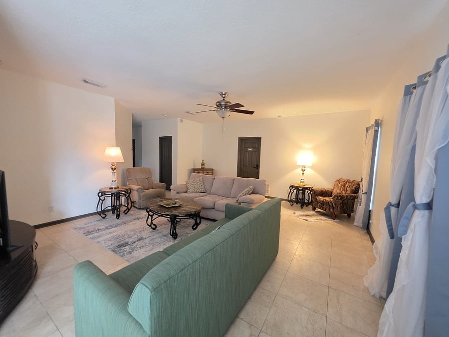 Furnished Finder property 894389_1 photo 11