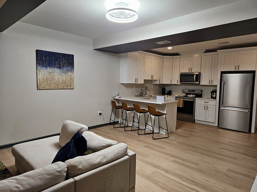 Kitchen (Dishwasher not included)