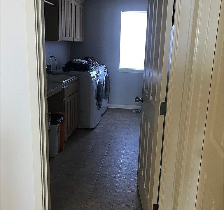 Furnished Finder property 894609_1 photo 11