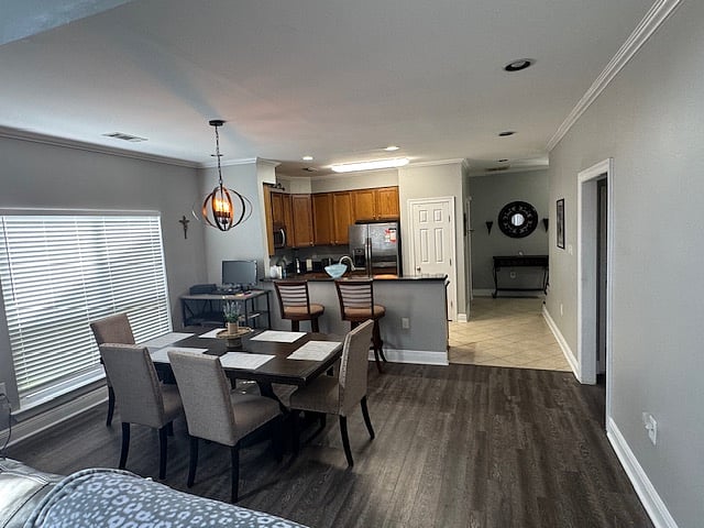 Dining/Kitchen
