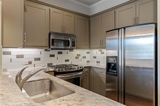 Furnished Finder property 894677_1 photo 6
