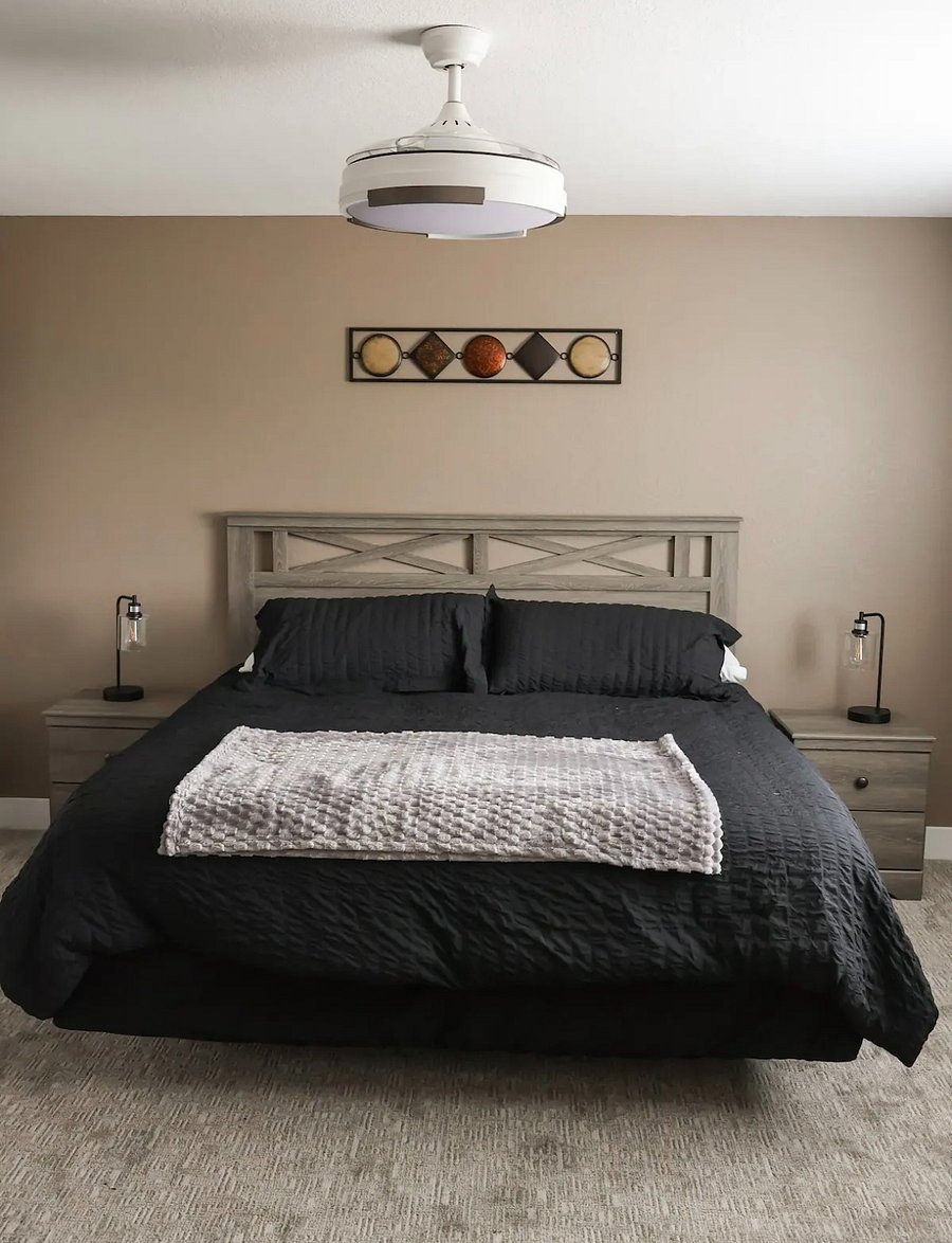 Master Bedroom - King Bed