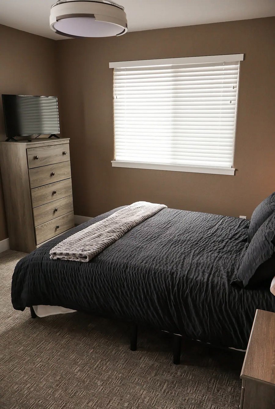 2nd Bedroom Queen Bed
