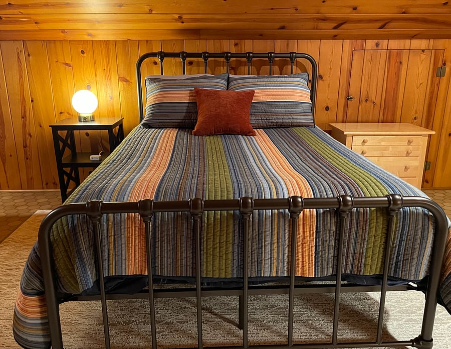 bed 2 on upper level