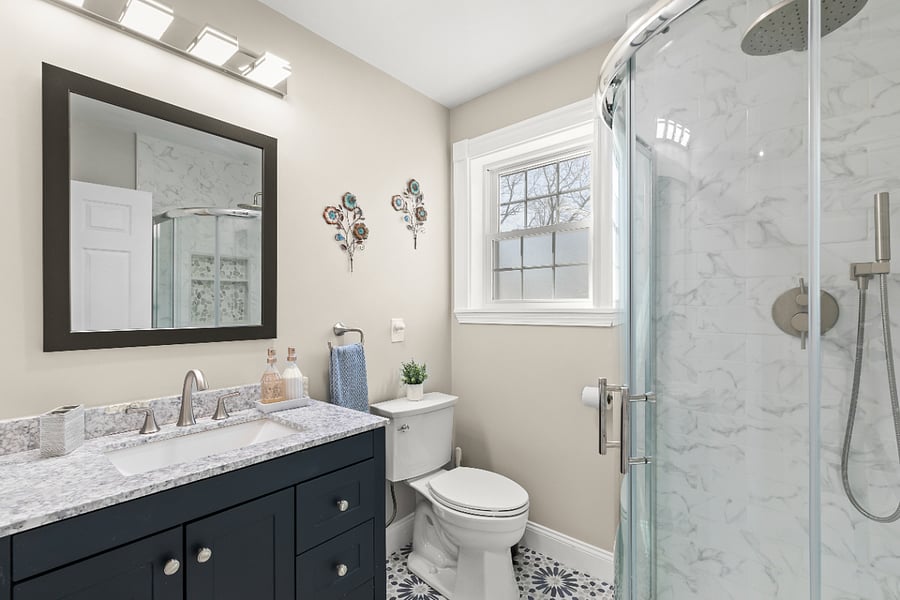 1st floor full bathroom