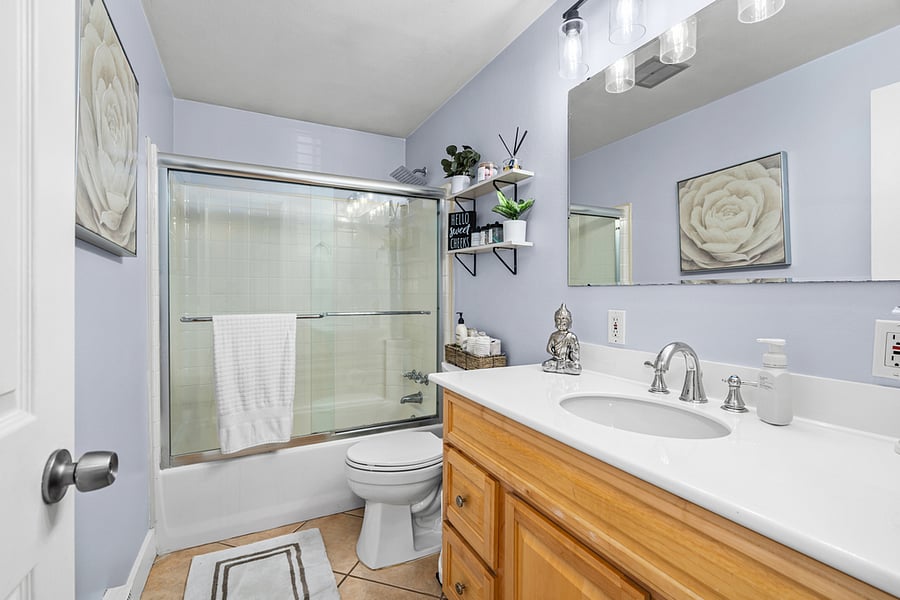 Full bathroom