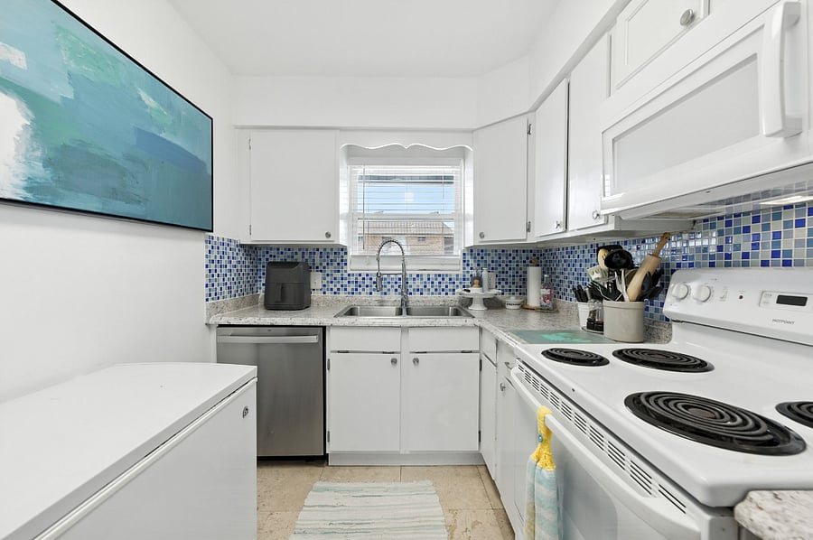 Furnished Finder property 894902_1 photo 12