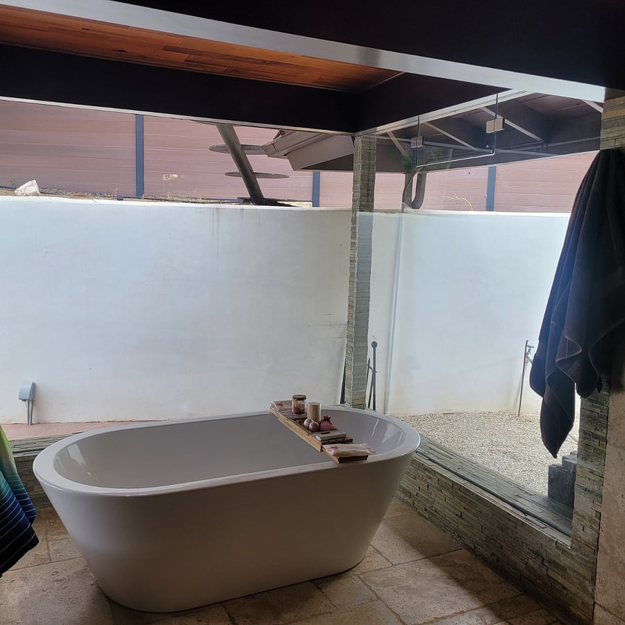Jacuzzi tub. 