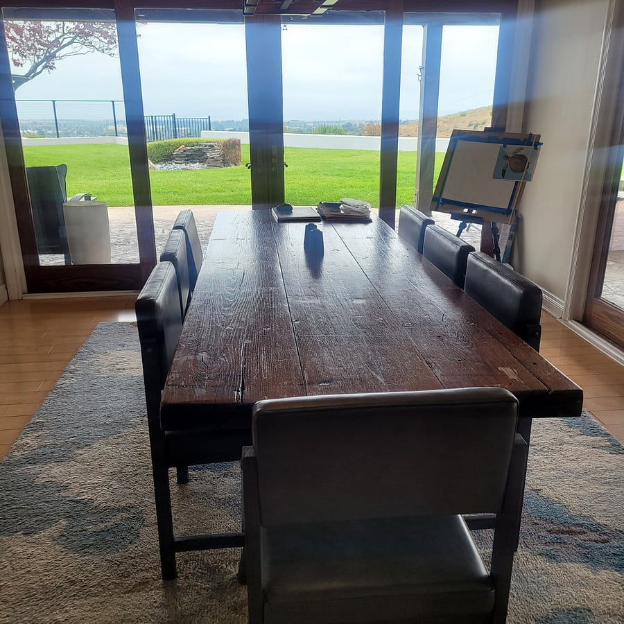 Dining for up to eight people. 