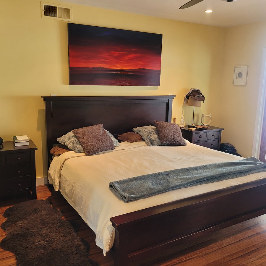 King size bed with adjustable mattress. 