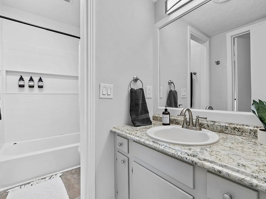 Furnished Finder property 894995_1 photo 16