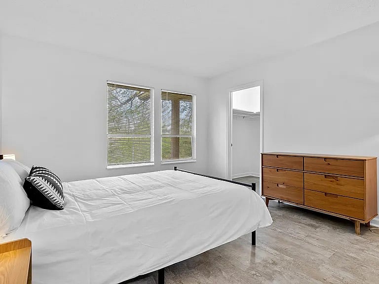 Furnished Finder property 894995_1 photo 27
