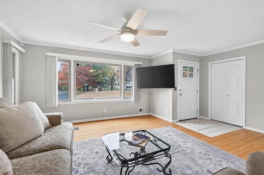Furnished Finder property 895016_1 photo 17