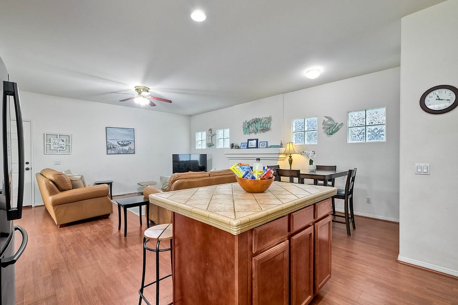 Enjoy meals at the convenient kitchen counter