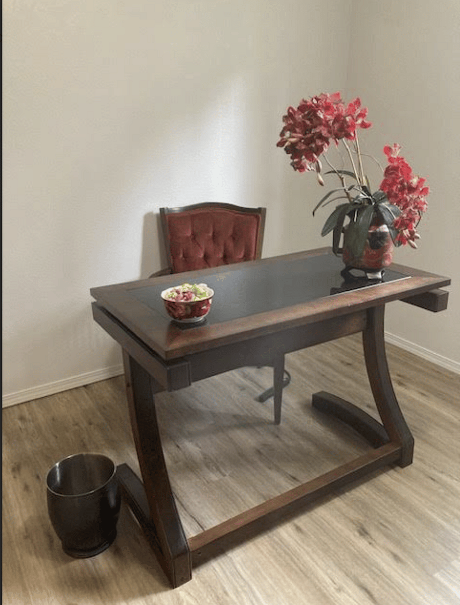 Dedicated office space in the common area