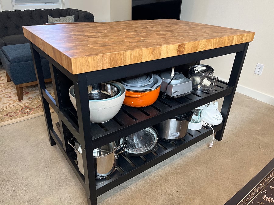 Kitchen side of dining island.