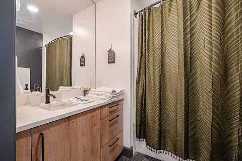 Furnished Finder property 895126_1 photo 25