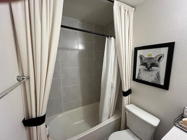 Foxy upstairs restroom, is cleaned monthly. Currently 2 roommates utilize showers. Both males in their 30s.