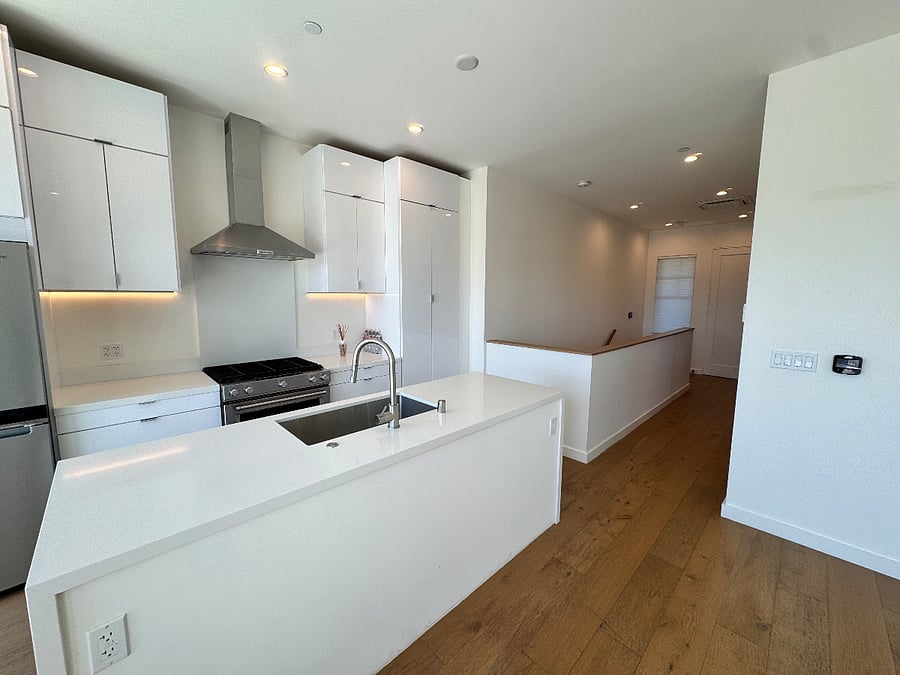 Furnished Finder property 895295_1 photo 9