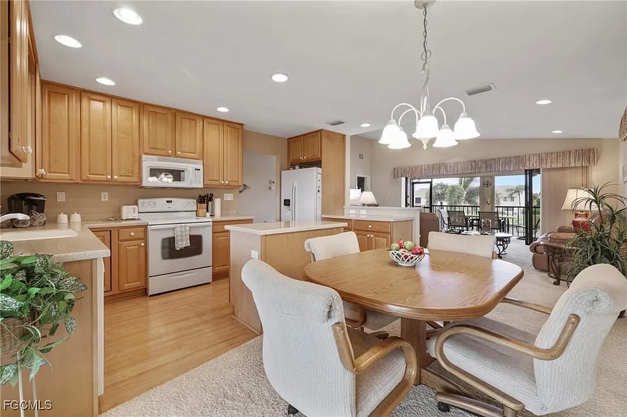 Furnished Finder property 895319_1 photo 12