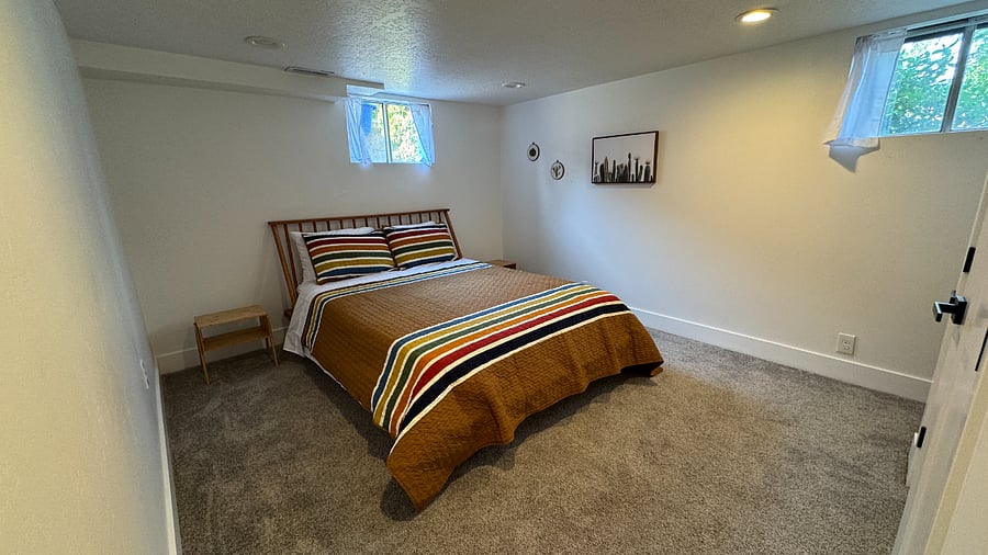 Spacious bedroom 