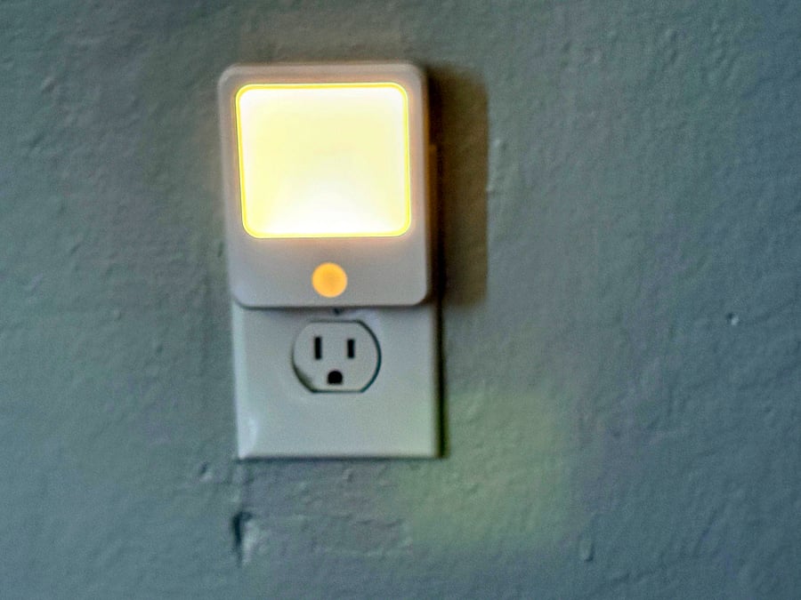 Motion detected night light for the garage entry