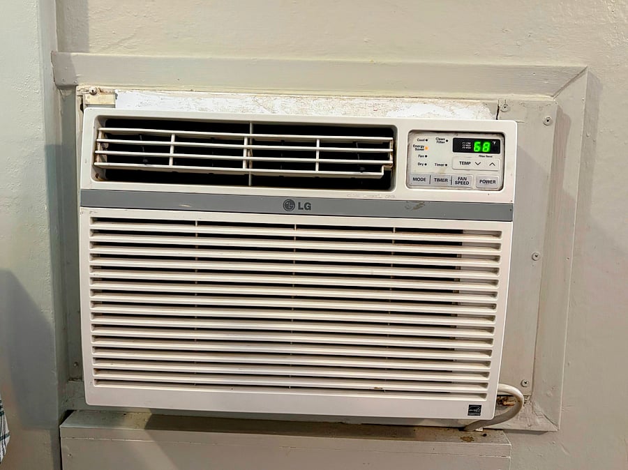 AC