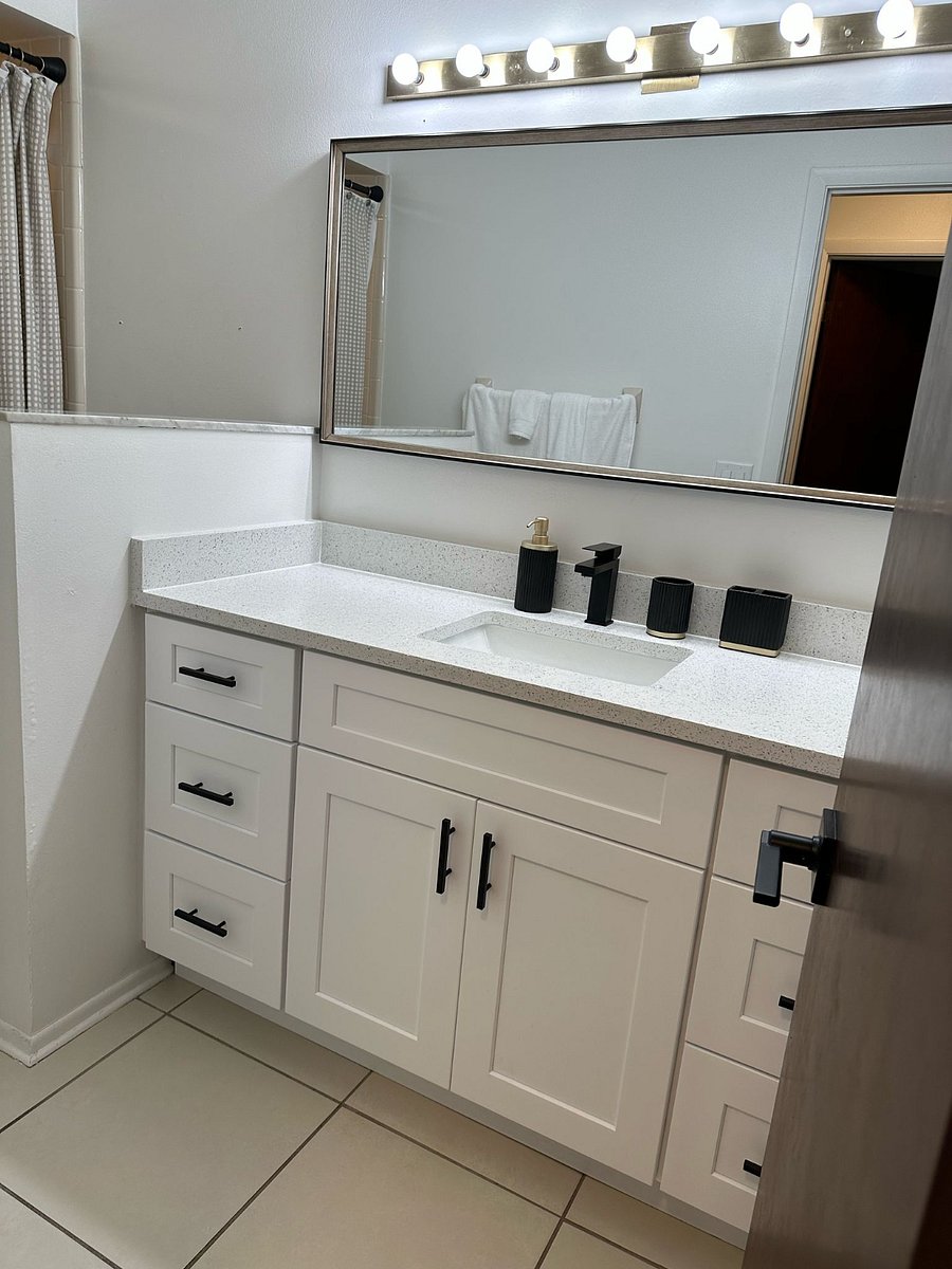 Main bathroom