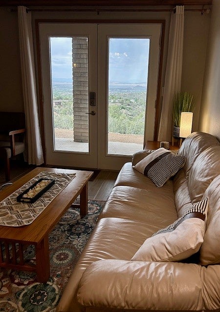 180-degree views, including the 12,000' peaks near Flagstaff 