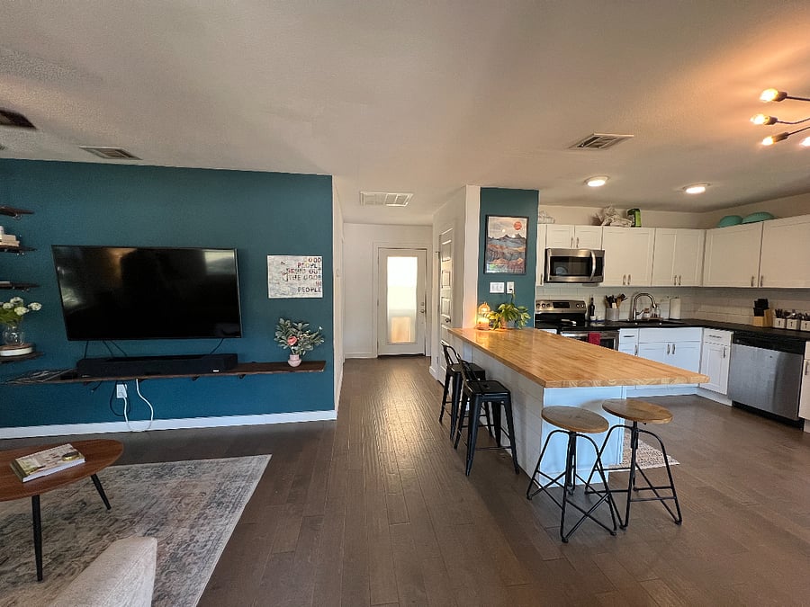 Furnished Finder property 895480_1 photo 3
