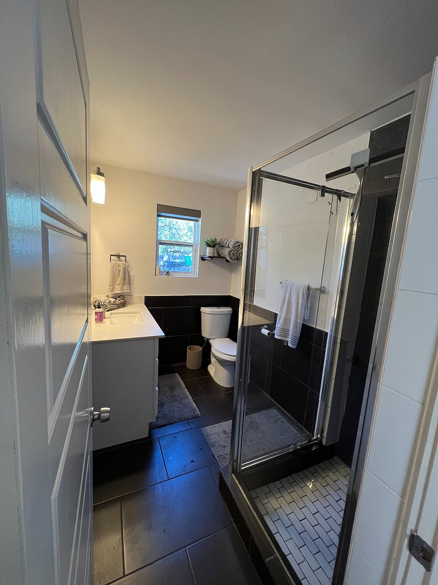 Furnished Finder property 895480_1 photo 18