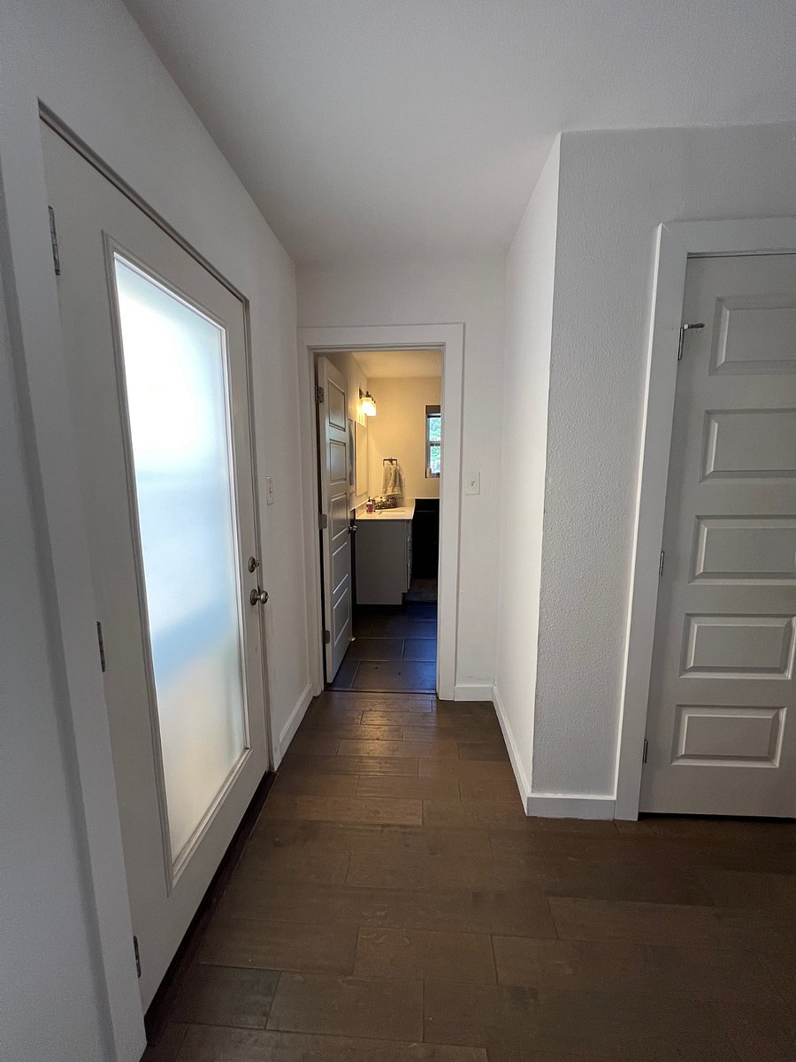 Furnished Finder property 895480_1 photo 17