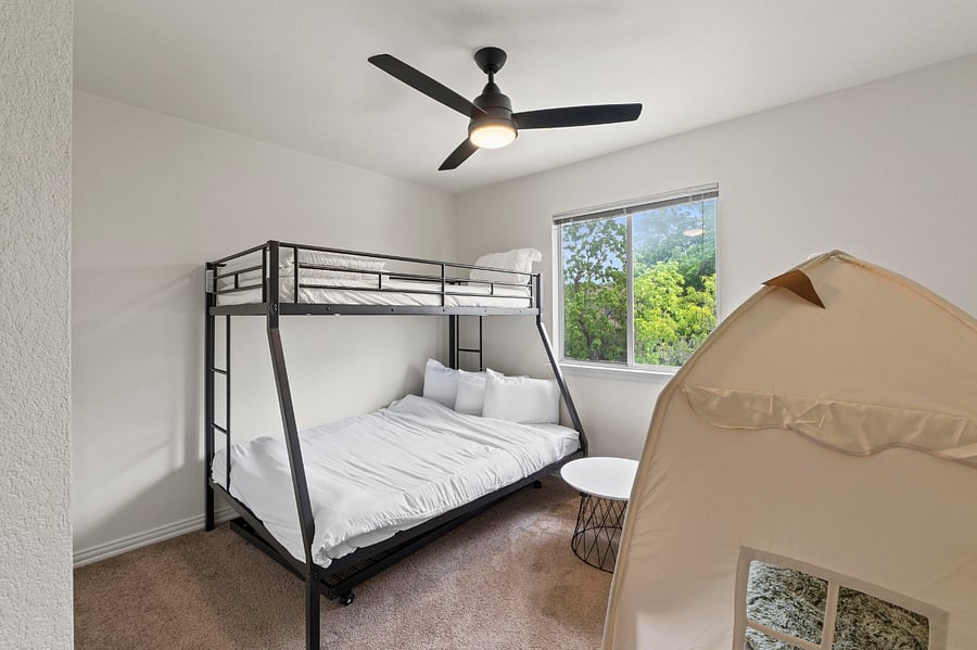Furnished Finder property 895501_1 photo 16