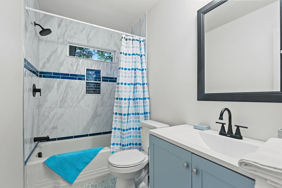 tub/shower combination