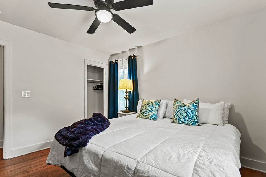 king size bed