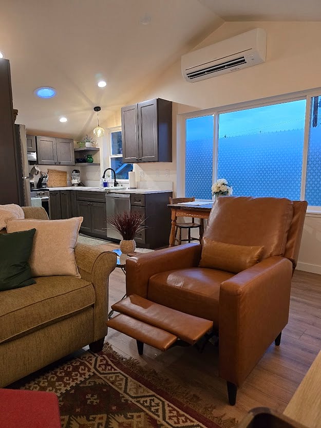 Furnished Finder property 895534_1 photo 20