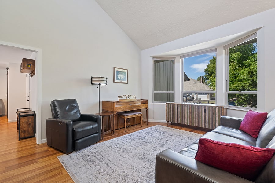 Furnished Finder property 895548_1 photo 3