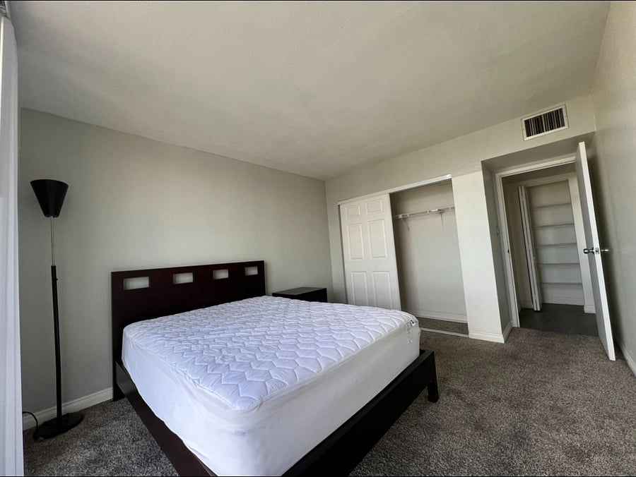 Furnished Finder property 895589_1 photo 15