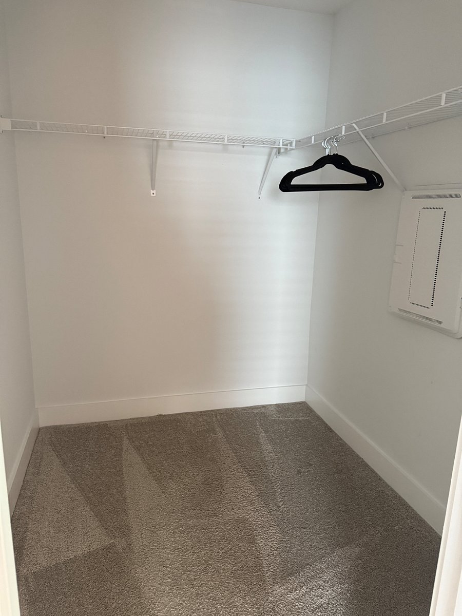 Furnished Finder property 895601_1 photo 27