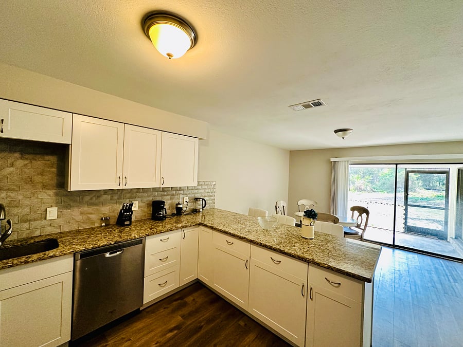 Furnished Finder property 895610_1 photo 15