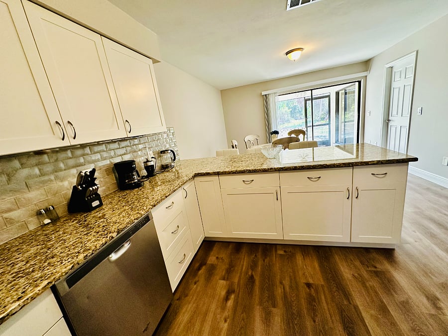Furnished Finder property 895610_1 photo 17