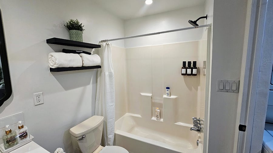 Furnished Finder property 895691_1 photo 17