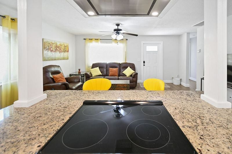 Furnished Finder property 895696_1 photo 11