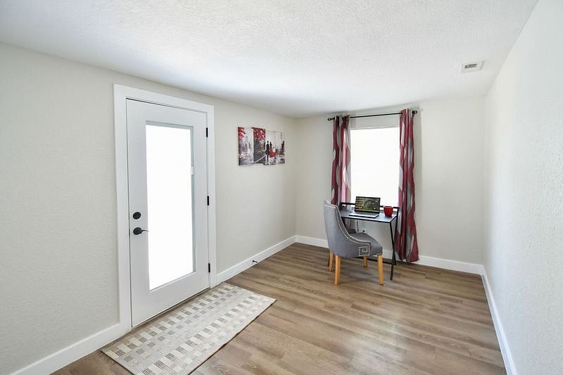 Furnished Finder property 895696_1 photo 12