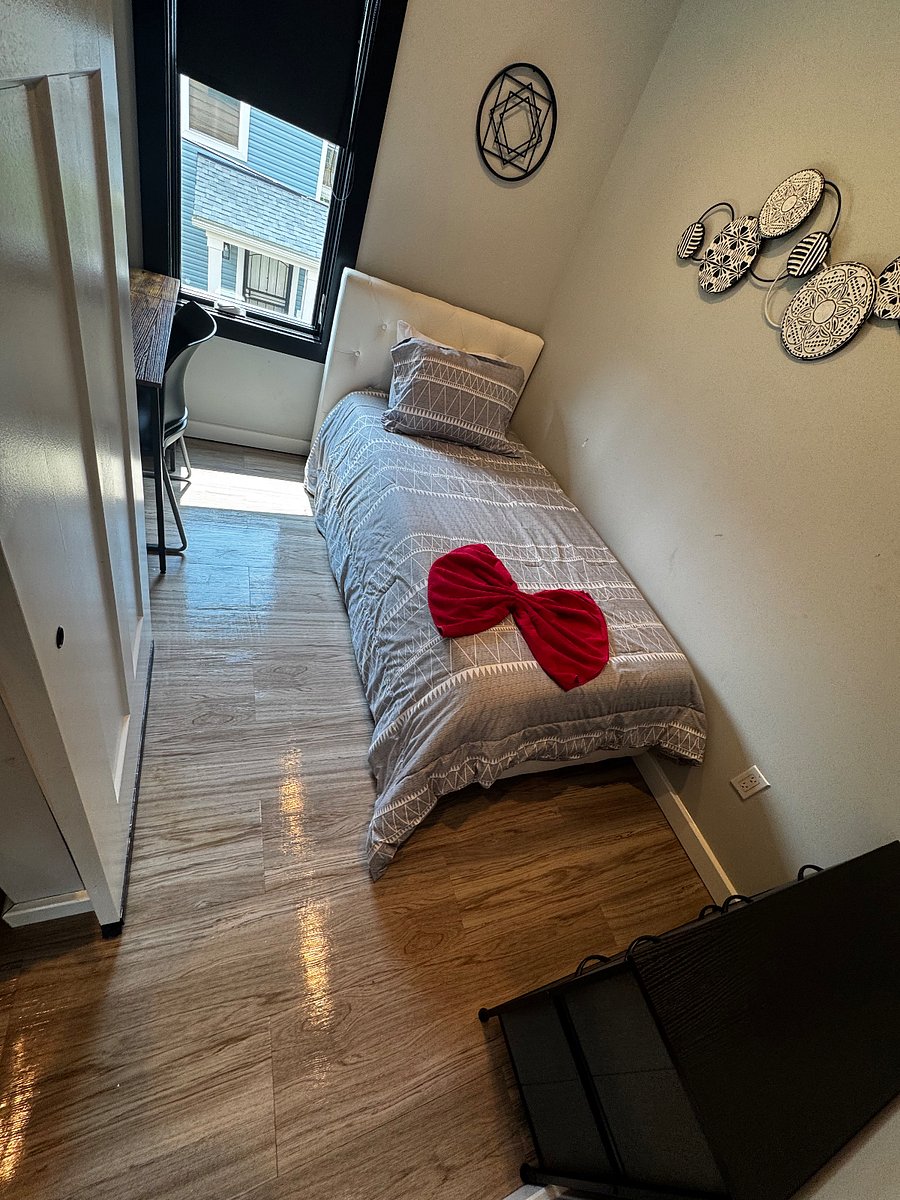 Furnished Finder property 895715_1 photo 17