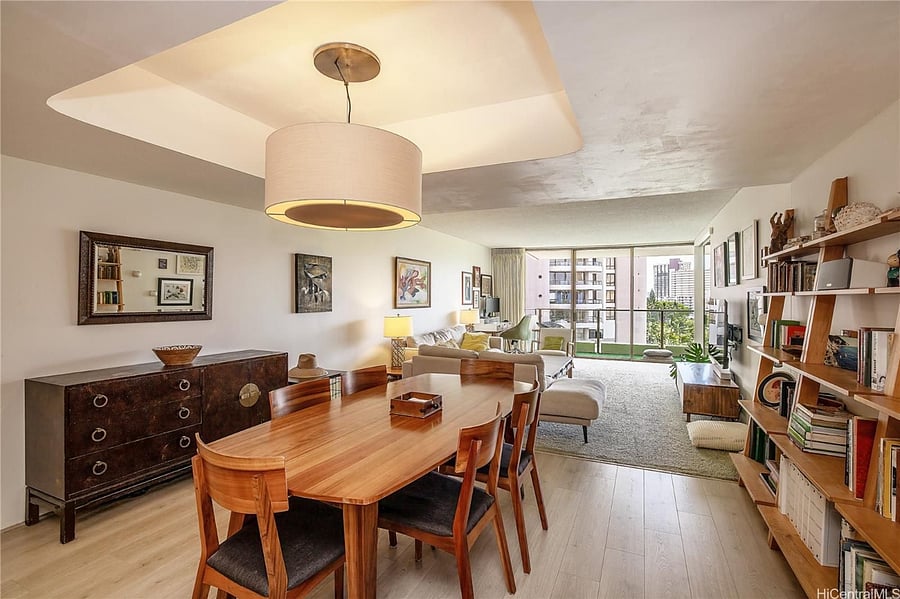 Dining room to Livingroom