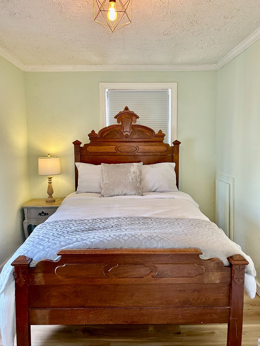 Furnished Finder property 895811_1 photo 9